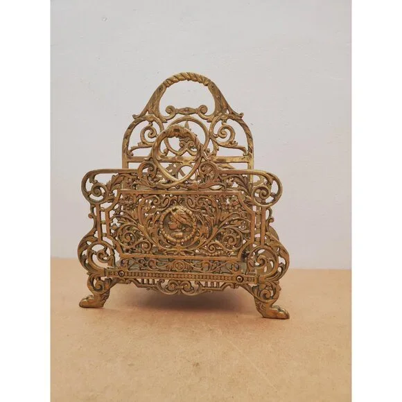 Letter Rack or Envelope Card Holder || Vintage solid brass || Shell shape plate - Picture 3 of 16